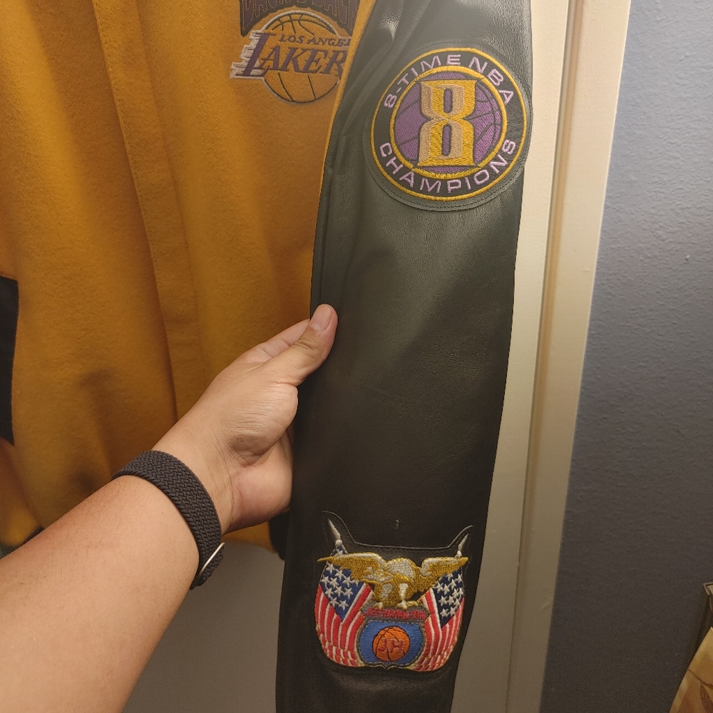 Rare Lakers championship varsity jacket 2001 - Picture 2 of 8